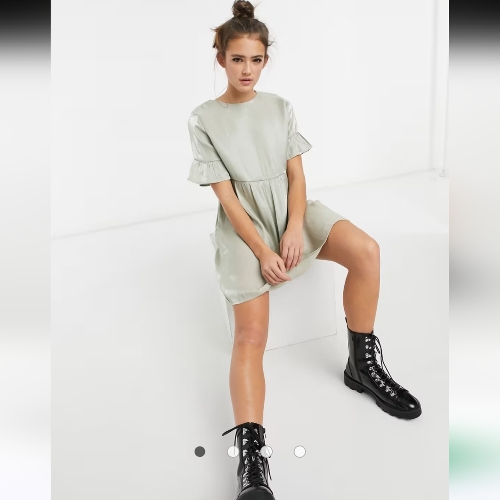 Lola May smock dress in sage Size 10